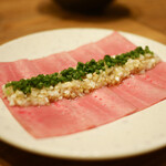 炭火焼肉ホルモン うしごろ 中目黒店 - タン刺し