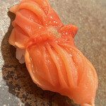 木挽町 とも樹 - 閖上の赤貝。市場を通さず、石巻の魚屋さんから直で引きます