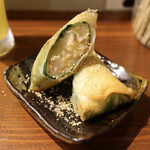 KURODARUMA - 海老しんじょとチーズの春巻き(500円)