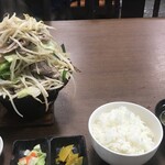 Shokujidokoro oshamambe - ジンギスカン定食（980円）