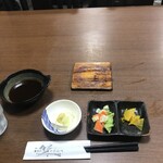 Shokujidokoro oshamambe - 小鉢（漬物と冷奴）