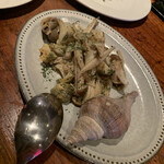 UOKIN PICCOLO - つぶ貝とキノコのソテー
