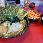 家系総本山 吉村家 - 