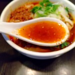 中国料理 西安刀削麺 - 「サンラー刀削麺」スープ