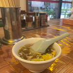 菊水軒 - 中華スープは塩味控えめ