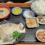 Hakodate Asaichi Aji No Ichiban - 活イカ定食