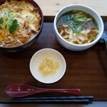 Nanki Susamino Megumi Shokudou Soukai - 親子丼・麺セット￥980