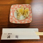 誠庵 - 付け出しの蕎麦がきです。味噌がかけてあります