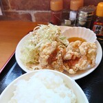らーめん 紫龍 - 2023年６月　唐揚げとライス