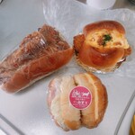 Bommisuzu - 唐揚げパンとタルタルフィッシュとロールサンド