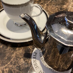 ピエールプレシュウズ 本店 - 