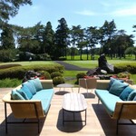 京葉カントリー倶楽部 - レストランのテラスもいいですね。