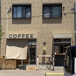 MOON SIDE COFFEE - 店舗外観