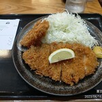 とんかつ まるや - ロースカツ皿、フィッシュフライ