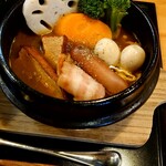 Kunsei To Supaisu Kare Kemuri - ４種の燻製スープカレーアップ