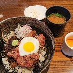 蘭麻 - らんま丼+みそ汁+お新香+サラダ+スープ    1,300円