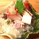 酒菜と炭 てりや - お刺身盛り合わせ(１人前)