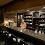 横濱屋 - コーヒーを淹れるマスターが目の前に。