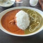 Manali - ダブルカレー¥950(レン草チキン＆マトン)