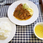 洋食の店　ふらいぱん - 料理写真:ポーク生姜焼きランチ 700円