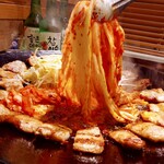 CHICKEN and TOMATO DINING - ソットゥコン キムチ サムギョプサル