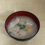 亀有メンチ - 〆は豚汁(180円）