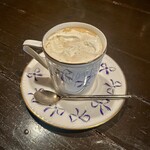 Yokohamaya - カフェオレと生クリーム。ふわふわカフェクレーム。