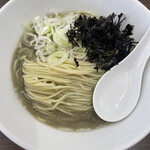 煮干しラーメン ゼクウ - ちょっと高級な煮干しを使った冷やし煮干しラーメン:プルート
