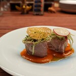 ガリネット - カツオとアジ、焼き茄子の自家製ロースハム巻き　赤パプリカとトマトのソース