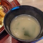 八郎そば - ワカメのお味噌汁は、極々普通でございます…