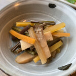 大地の宿　じょう舎 - ワラビとにんじんの煮物