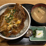 かたのうどん - カツ丼{味噌汁付き}