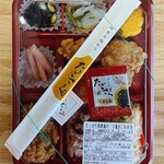 たごさく - 料理写真:たっぷり鶏唐揚げ3種おこわ弁当