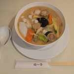 馥香 - 海鮮入りあっさり白湯醤油スープそば