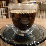KoDoNa cafe - コーヒーカップは、中空式で取っ手なし。オヤジは、もう少し「ドッシリ」＆「コク」が欲しいかな。