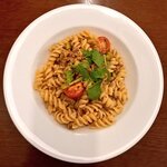 四次元食堂 南インドオステリア - フジッリ ペッパーキーマソース。