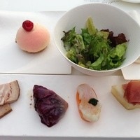 ベージュ アラン・デュカス 東京 - 