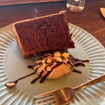 ROSSi Roastery and Cafe - チョコシフォンケーキ