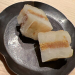 温石 - 富士宮産の新じゃがの唐墨サンド。唐墨の塩味とマッシュしたジャガイモが超絶、合う