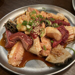 炭火焼肉ホルモン 肉焼屋 福島野田店 - 