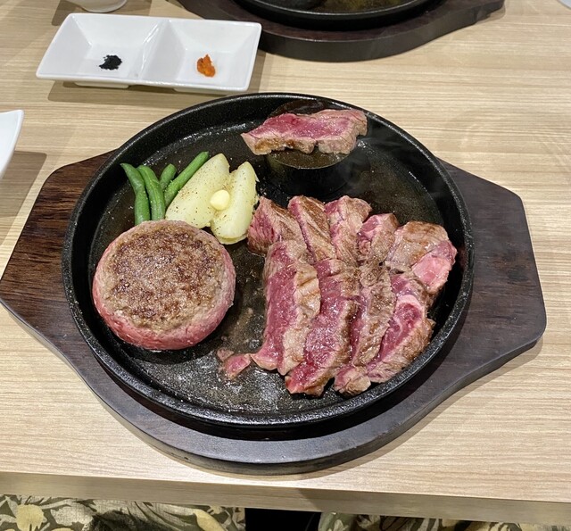 Ishiyaki Hamburger Steak & Steak Hamburg - Sannomiya Ishiyaki Hamburger Steak & Steak Hamburg - Sannomiya