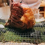 Syn - サーロイン側のリブロース。バターを塗って寝かしたもの。