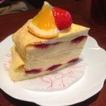 Patisserie Link - 【フルーツクレープ ¥360】フルーツとのバランスが良くて、美味しい〜♪