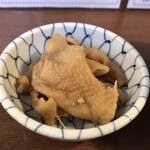 仙台中華そば 銘店嘉一 - コリコリの鶏皮。