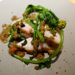 マンサルヴァ - 富士幻豚ロース肉のアロスト　クルミとケッパーのサルサアグロドルチェ