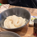 うどん屋 きすけ - 生じょうゆうどん　900円（税込）