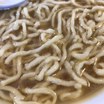 仙台中華そば 銘店嘉一 - 自家製手揉み麺はカタメでモチッとした剛麺です。