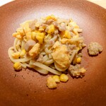 マンサルヴァ - キタッラ　鶏サルシッチャ・コーン・卵
      