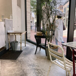 CAFE DE GALERIE - 店内