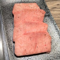焼肉 ジャンボ はなれ - 黒毛和牛上塩タン1人前